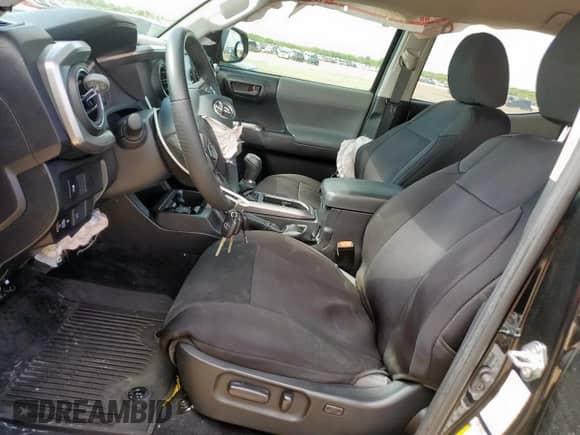 2021 Toyota Tacoma SR5 с VIN 3TMBZ5DN2MM031187, выставлен на аукционе Copart как лот 63939805 с пробегом 43 372 миль миль и Списание • Salvage title. История ставок и продаж доступна на DreamBid. Изображение 7.