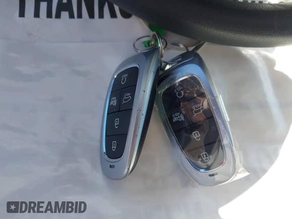 2024 Hyundai Tucson SEL z VIN 5NMJBCDE2RH405098, wystawiony jako IAAI lot #42766392 z przebiegiem 3 902 mil mil oraz . Historia ofert i sprzedaży dostępna na DreamBid. Obrazek 11.