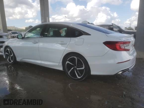 2020 Honda Accord Sport with VIN 1HGCV1F31LA116961, listed as a Copart auction lot 89825565 with 34,469 mi miles and Clean title. Bid and sale history available at DreamBid. Image 2.