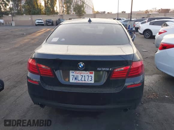 2012 BMW 5 Series 535i xDrive с VIN WBAFU7C53CDU60522, выставлен на аукционе IAAI как лот 42872655 с пробегом Не указан миль и . История ставок и продаж доступна на DreamBid. Изображение 15.