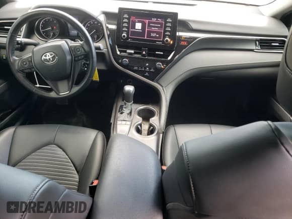 2023 Toyota Camry SE z VIN 4T1G11AK4PU187162, wystawiony jako Copart lot #70988945 z przebiegiem 41 129 mil mil oraz Szkoda całkowita • Salvage title. Historia ofert i sprzedaży dostępna na DreamBid. Obrazek 8.