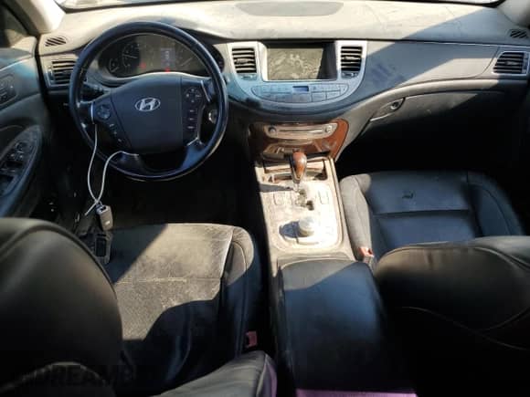 2009 Hyundai Genesis с VIN KMHGC46E29U057933, выставлен на аукционе Copart как лот 69610965 с пробегом 276 275 миль миль и Чистый • Clean title. История ставок и продаж доступна на DreamBid. Изображение 8.