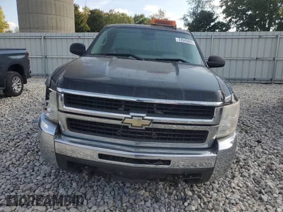 2008 Chevrolet Silverado 2500HD 1LT z VIN 1GCHK24KX8E117619, wystawiony jako Copart lot #72045005 z przebiegiem 148 231 mil mil oraz Czysty tytuł • Clean title. Historia ofert i sprzedaży dostępna na DreamBid. Obrazek 5.