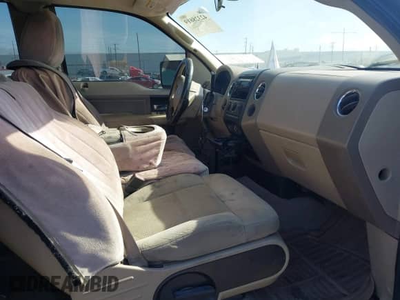 2008 Ford F-150 XL with VIN 1FTPX125X8KC77697, listed as a IAAI auction lot 42328619 with 178,574 mi miles and . Bid and sale history available at DreamBid. Image 5.