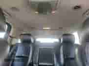 2011 Chevrolet Suburban LT z VIN 1GNSKJE39BR173677, wystawiony jako Copart lot #61867245 z przebiegiem 243 211 mil mil oraz Szkoda całkowita • Salvage title. Historia ofert i sprzedaży dostępna na DreamBid. Obrazek 10.