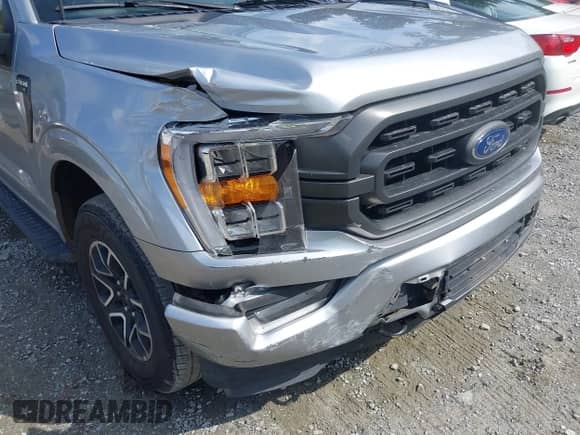 2023 Ford F-150 XL z VIN 1FTFW1E58PFB56605, wystawiony jako IAAI lot #43378589 z przebiegiem 57 790 mil mil oraz . Historia ofert i sprzedaży dostępna na DreamBid. Obrazek 6.