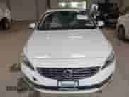 2015 Volvo S60 T5 Premier с VIN YV1612TB6F1305032, выставлен на аукционе IAAI как лот 42606749 с пробегом 93 421 миль миль и . История ставок и продаж доступна на DreamBid. Изображение 6.