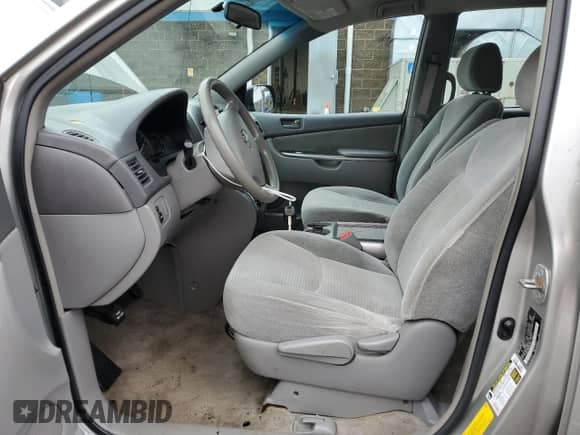 2007 Toyota Sienna LE с VIN 5TDZK23C07S048950, выставлен на аукционе Copart как лот 55816725 с пробегом 164 660 миль миль и Списание • Salvage title. История ставок и продаж доступна на DreamBid. Изображение 7.