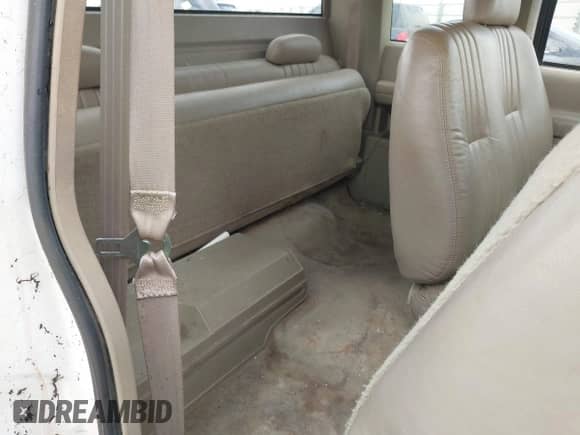 1998 Chevrolet Silverado 2500 с VIN 1GCGK29R2WE162374, выставлен на аукционе IAAI как лот 41931748 с пробегом 104 600 миль миль и . История ставок и продаж доступна на DreamBid. Изображение 8.