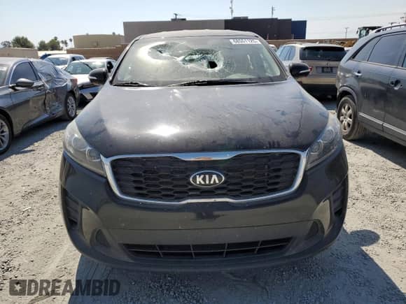 2020 Kia Sorento LX z VIN 5XYPG4A52LG679067, wystawiony jako Copart lot #68551125 z przebiegiem 150 029 mil mil oraz Szkoda całkowita • Salvage title. Historia ofert i sprzedaży dostępna na DreamBid. Obrazek 5.