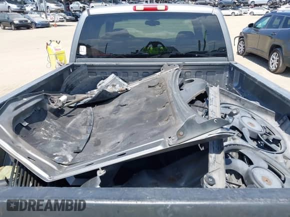 2006 GMC Sierra 1500 SLE1 with VIN 1GTEC19Z76Z128194, listed as a IAAI auction lot 42322131 with Not provided miles and . Bid and sale history available at DreamBid. Image 12.