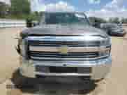 2015 Chevrolet Silverado 2500HD Work Truck z VIN 1GC2KUEG2FZ504361, wystawiony jako Copart lot #62994945 z przebiegiem 251 103 mil mil oraz Szkoda całkowita • Salvage title. Historia ofert i sprzedaży dostępna na DreamBid. Obrazek 5.