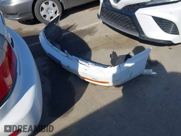 1996 Honda Accord EX z VIN 1HGCE6679TA020995, wystawiony jako IAAI lot #42204592 z przebiegiem 198 263 mil mil oraz . Historia ofert i sprzedaży dostępna na DreamBid. Obrazek 12.