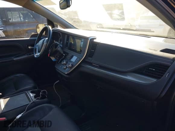2016 Toyota Sienna SE with VIN 5TDXK3DC8GS705683, listed as a IAAI auction lot 43337972 with 116,832 mi miles and . Bid and sale history available at DreamBid. Image 5.