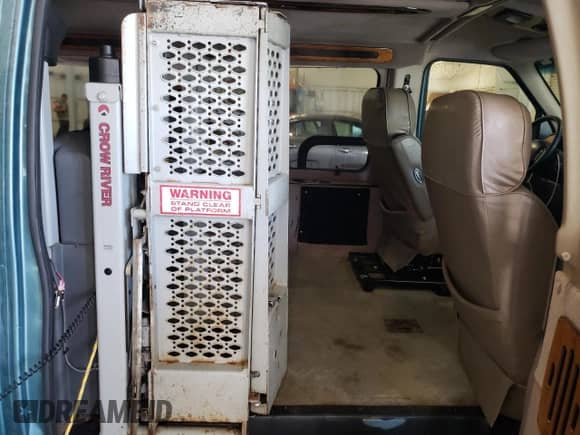 1998 Ford Econoline Cargo Recreational с VIN 1FDRE14L1WHA95287, выставлен на аукционе Copart как лот 68702625 с пробегом 130 630 миль миль и Списание • Salvage title. История ставок и продаж доступна на DreamBid. Изображение 11.