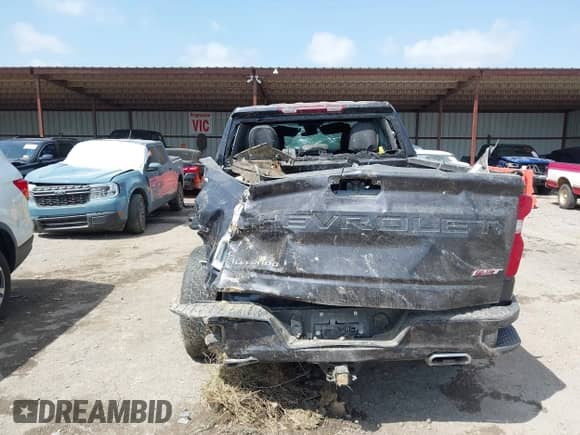 2023 Chevrolet Silverado 1500 RST with VIN 2GCUDEEDXP1151506, listed as a IAAI auction lot 42046652 with Not provided miles and . Bid and sale history available at DreamBid. Image 17.