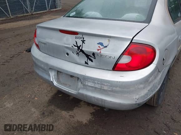 2000 Dodge Neon Highline z VIN 1B3ES46C5YD731845, wystawiony jako IAAI lot #42436755 z przebiegiem 177 211 mil mil oraz . Historia ofert i sprzedaży dostępna na DreamBid. Obrazek 6.