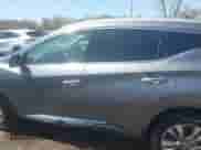 2018 Nissan Murano Platinum z VIN 5N1AZ2MH2JN126236, wystawiony jako IAAI lot #41924870 z przebiegiem 105 736 mil mil oraz . Historia ofert i sprzedaży dostępna na DreamBid. Obrazek 15.