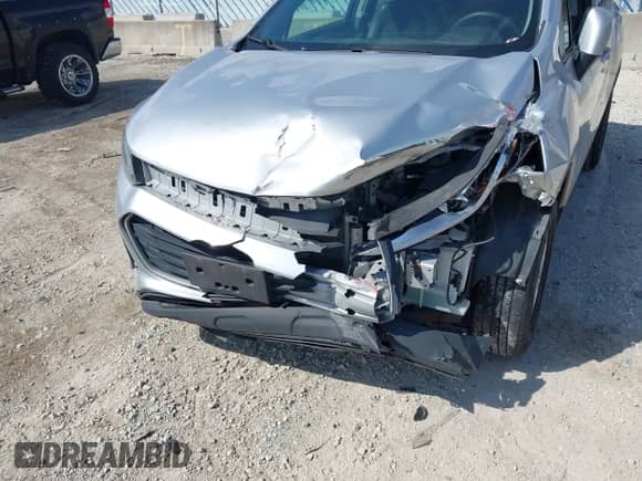 2021 Chevrolet Trax LT with VIN KL7CJPSB2MB326150, listed as a IAAI auction lot 42019349 with 89,566 mi miles and . Bid and sale history available at DreamBid. Image 6.