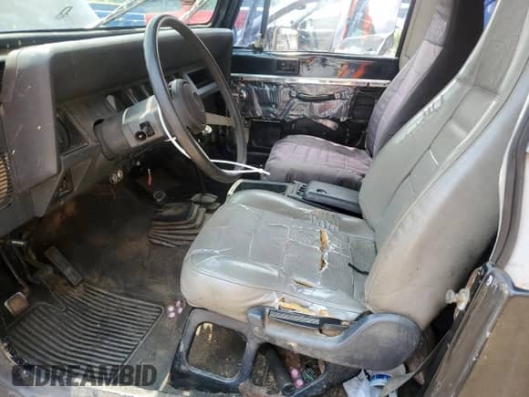 1991 Jeep Wrangler с VIN 2J4FY29S2MJ134936, выставлен на аукционе Copart как лот 59481875 с пробегом 236 382 миль миль и Списание • Salvage title. История ставок и продаж доступна на DreamBid. Изображение 7.