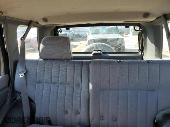 1993 Nissan Pathfinder SE с VIN JN8HD17Y9PW130492, выставлен на аукционе Copart как лот 71200895 с пробегом 141 131 миль миль и Списание • Salvage title. История ставок и продаж доступна на DreamBid. Изображение 10.