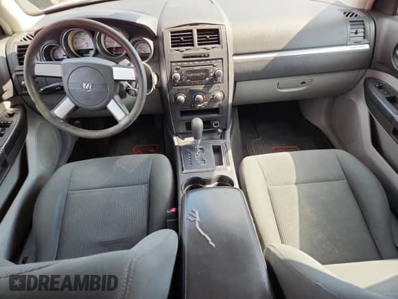 2008 Dodge Magnum с VIN 2D4FV47T78H178131, выставлен на аукционе Copart как лот 64840455 с пробегом 103 509 миль миль и Списание • Salvage title. История ставок и продаж доступна на DreamBid. Изображение 8.
