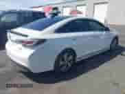 2016 Hyundai Sonata Limited with VIN KMHE34L15GA029227, listed as a IAAI auction lot 42978926 with 181,693 mi miles and . Bid and sale history available at DreamBid. Image 4.