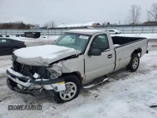 2006 Chevrolet Silverado 1500 Work Truck с VIN 1GCEK14V46Z122117, выставлен на аукционе Copart как лот 45884285 с пробегом 267 018 миль миль и Списание • Salvage title. История ставок и продаж доступна на DreamBid. Изображение 1.