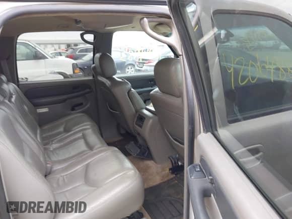 2003 Chevrolet Suburban Z71 с VIN 3GNFK16Z13G105332, выставлен на аукционе IAAI как лот 42064883 с пробегом 233 620 миль миль и . История ставок и продаж доступна на DreamBid. Изображение 8.