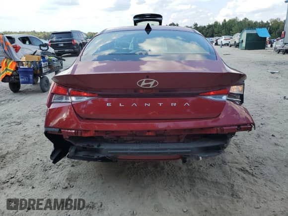 2025 Hyundai Elantra SE with VIN KMHLL4DG7SU026640, listed as a Copart auction lot 80789825 with 4,377 mi miles and Non repairable. Bid and sale history available at DreamBid. Image 6.