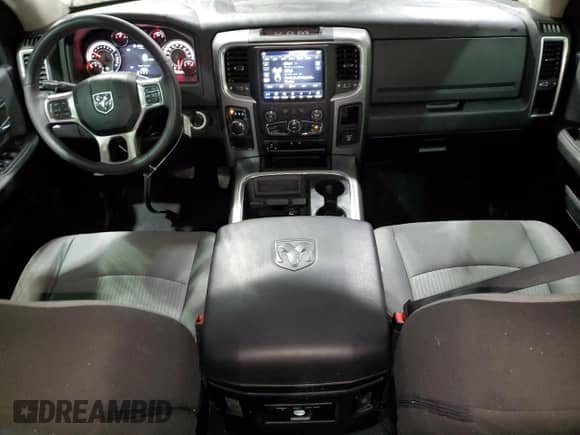 2023 Ram 1500 SLT z VIN 1C6RR6LG7PS564873, wystawiony jako Copart lot #42138175 z przebiegiem 33 847 mil mil oraz Nie do naprawy • Non repairable. Historia ofert i sprzedaży dostępna na DreamBid. Obrazek 8.