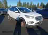 2017 Ford Escape SE с VIN 1FMCU9G92HUD59568, выставлен на аукционе IAAI как лот 43439924 с пробегом 219 268 миль миль и . История ставок и продаж доступна на DreamBid. Изображение 1.