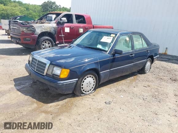 1992 Mercedes-Benz 300 с VIN WDBEA30E5NB702485, выставлен на аукционе IAAI как лот 42938122 с пробегом 279 330 миль миль и . История ставок и продаж доступна на DreamBid. Изображение 2.