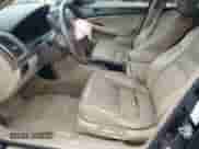 2006 Honda Accord EX-L z VIN 1HGCM56886A039998, wystawiony jako Copart lot #70776515 z przebiegiem 228 638 mil mil oraz Szkoda całkowita • Salvage title. Historia ofert i sprzedaży dostępna na DreamBid. Obrazek 7.