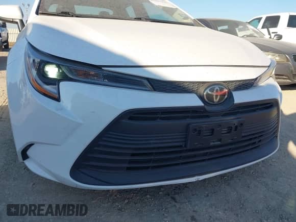 2024 Toyota Corolla LE z VIN 5YFB4MDE2RP100873, wystawiony jako IAAI lot #43303236 z przebiegiem 46 083 mil mil oraz . Historia ofert i sprzedaży dostępna na DreamBid. Obrazek 20.