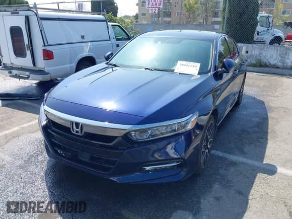 2018 Honda Accord EX z VIN 1HGCV3F4XJA004547, wystawiony jako IAAI lot #41636472 z przebiegiem 106 728 mil mil oraz . Historia ofert i sprzedaży dostępna na DreamBid. Obrazek 6.