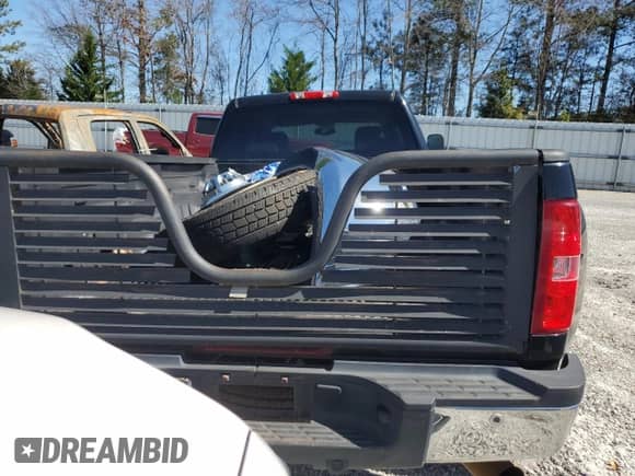 2008 Chevrolet Silverado 3500HD DRW LTZ с VIN 1GCJK33658F111202, выставлен на аукционе Copart как лот 48183765 с пробегом 124 859 миль миль и Списание • Salvage title. История ставок и продаж доступна на DreamBid. Изображение 6.
