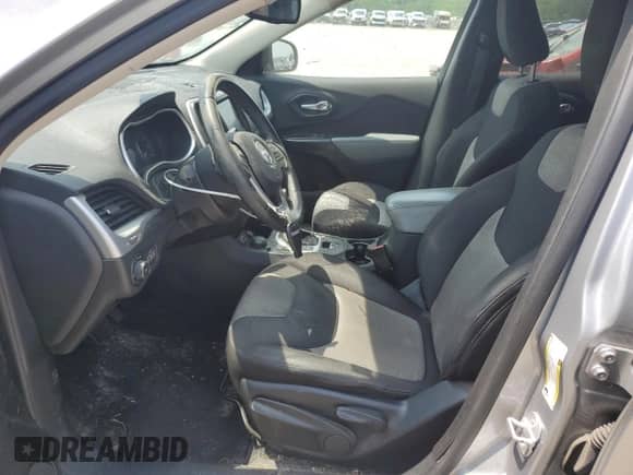 2014 Jeep Cherokee Latitude with VIN 1C4PJMCB3EW128172, listed as a Copart auction lot 86117145 with 95,065 mi miles and Non repairable. Bid and sale history available at DreamBid. Image 7.