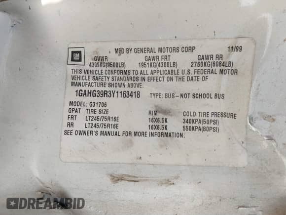 2000 Chevrolet Express z VIN 1GAHG39R3Y1163418, wystawiony jako IAAI lot #41864583 z przebiegiem 137 770 mil mil oraz . Historia ofert i sprzedaży dostępna na DreamBid. Obrazek 9.