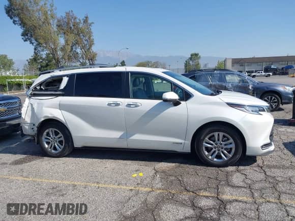 2021 Toyota Sienna Limited z VIN 5TDZSKFC1MS025314, wystawiony jako IAAI lot #42107397 z przebiegiem 108 514 mil mil oraz . Historia ofert i sprzedaży dostępna na DreamBid. Obrazek 14.