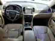 2013 Chrysler 300 с VIN 2C3CCAAG2DH632526, выставлен на аукционе Copart как лот 66005355 с пробегом Не указан миль и Списание • Salvage title. История ставок и продаж доступна на DreamBid. Изображение 8.