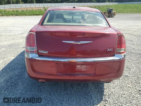 2011 Chrysler 300 с VIN 2C3CA4CG6BH528803, выставлен на аукционе Copart как лот 65812245 с пробегом 191 405 миль миль и Списание • Salvage title. История ставок и продаж доступна на DreamBid. Изображение 6.