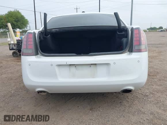 2014 Chrysler 300 S с VIN 2C3CCABT2EH222192, выставлен на аукционе IAAI как лот 42322545 с пробегом 158 764 миль миль и . История ставок и продаж доступна на DreamBid. Изображение 17.