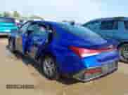 2025 Hyundai Elantra SE z VIN KMHLL4DG5SU992422, wystawiony jako IAAI lot #42858764 z przebiegiem 4 527 mil mil oraz . Historia ofert i sprzedaży dostępna na DreamBid. Obrazek 3.