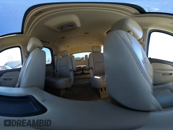 2014 Chevrolet Tahoe LTZ с VIN 1GNSCCE00ER228911, выставлен на аукционе IAAI как лот 41732239 с пробегом 216 743 миль миль и . История ставок и продаж доступна на DreamBid. Изображение 19.