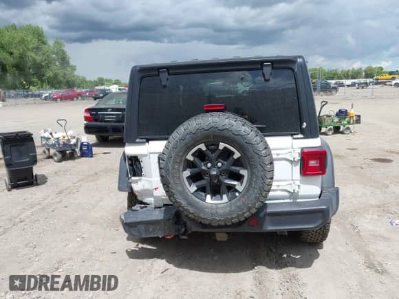 2025 Jeep Wrangler Rubicon with VIN 1C4PJXFNXSW526479, listed as a IAAI auction lot 42326464 with 8,901 mi miles and . Bid and sale history available at DreamBid. Image 16.