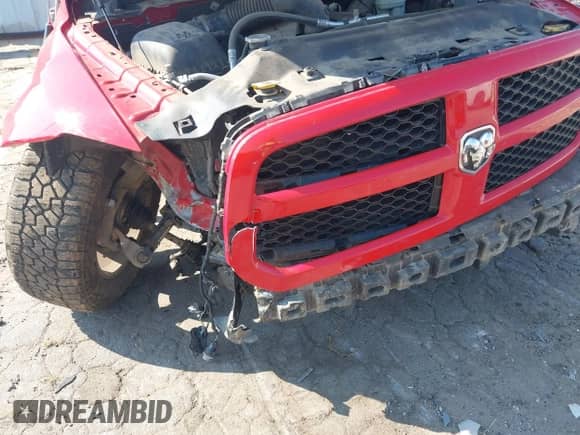 2016 Ram 1500 Express z VIN 1C6RR7KT7GS156748, wystawiony jako IAAI lot #43265778 z przebiegiem 167 148 mil mil oraz . Historia ofert i sprzedaży dostępna na DreamBid. Obrazek 6.