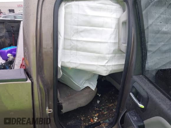 2014 Chevrolet Silverado 1500 Work Truck z VIN 1GCRCPEH7EZ380639, wystawiony jako IAAI lot #43088985 z przebiegiem Nie podano mil oraz . Historia ofert i sprzedaży dostępna na DreamBid. Obrazek 8.