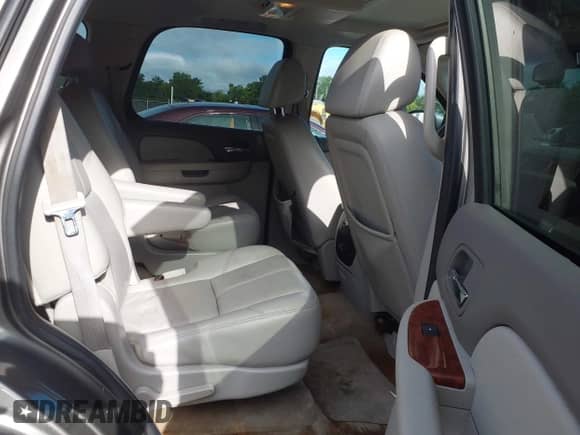 2008 Chevrolet Tahoe 1LT с VIN 1GNFC13098R177454, выставлен на аукционе IAAI как лот 42933483 с пробегом 205 995 миль миль и . История ставок и продаж доступна на DreamBid. Изображение 8.