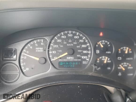 2002 Chevrolet Silverado 1500 LS with VIN 1GCEC14V12Z123961, listed as a Copart auction lot 86217074 with 454,793 mi miles and Salvage title. Bid and sale history available at DreamBid. Image 9.